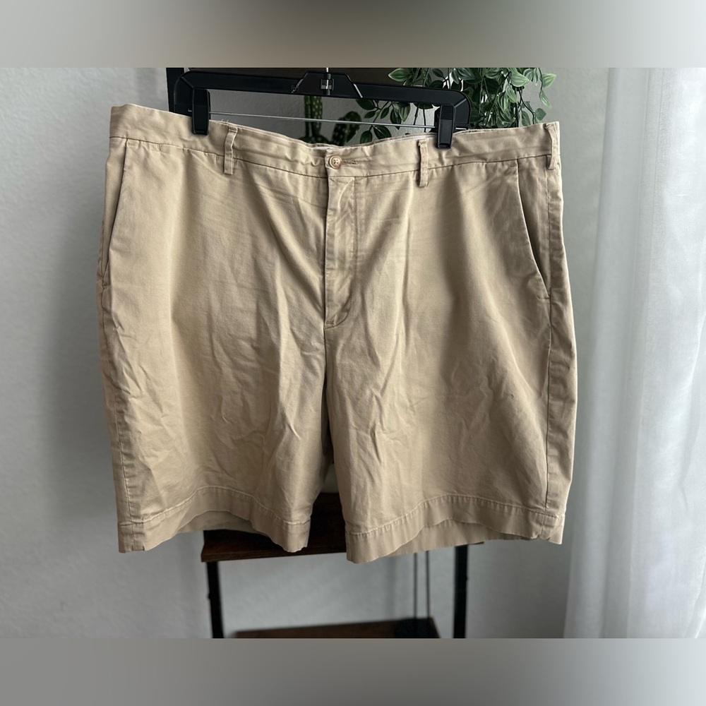 Men’s Ralph Lauren stretch classic‎ fit, khaki chino shorts, size 42.